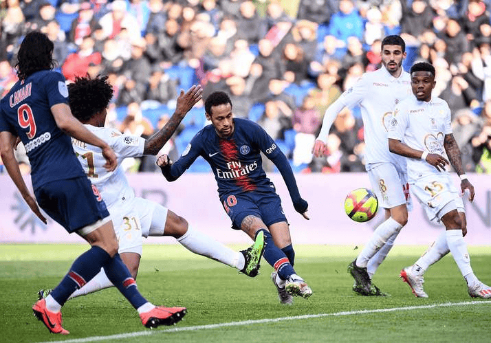 关于实力均衡比赛精彩,法甲联赛球场交锋激动人心的信息 关于实力均衡比赛精彩,法甲联赛球场交锋激动人心的信息