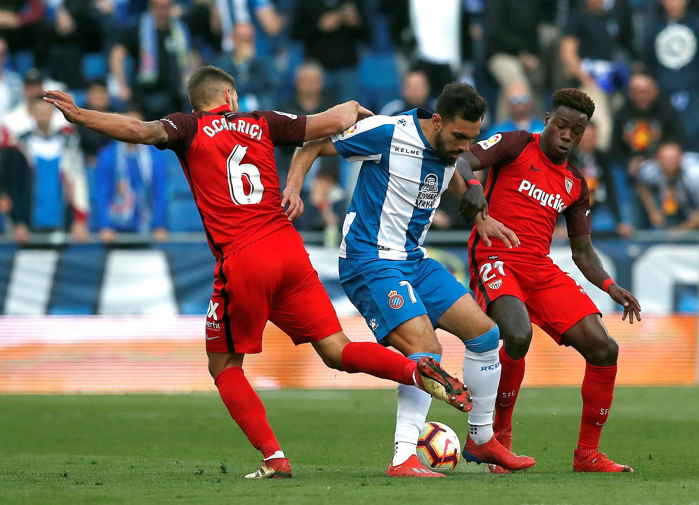 塞维利亚客场不敌对手，战绩受挫