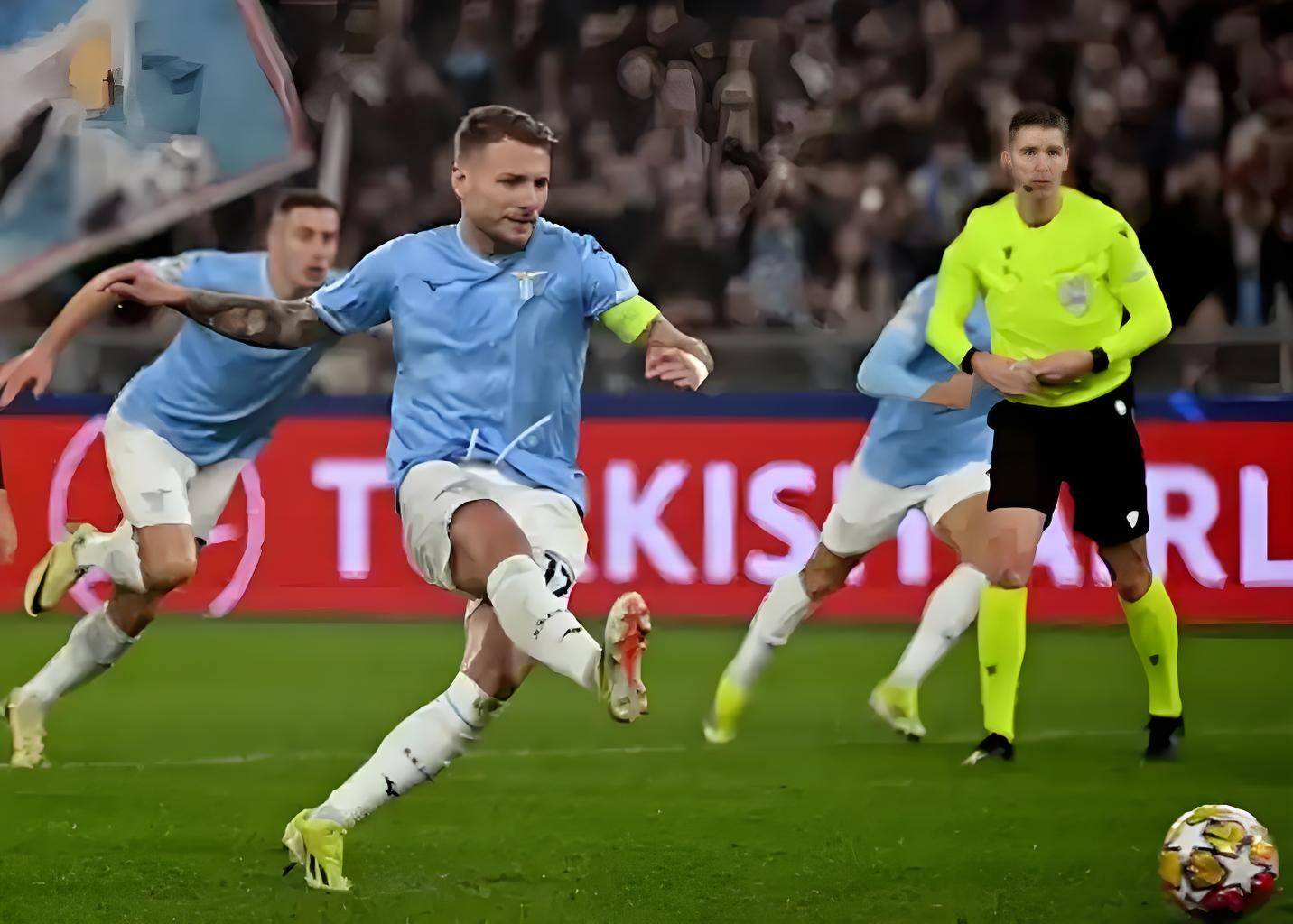 包含拉齐奥击败尤文图斯，继续保持领先位置的词条