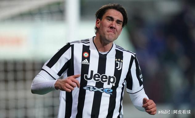 包含拉齐奥击败尤文图斯，继续保持领先位置的词条