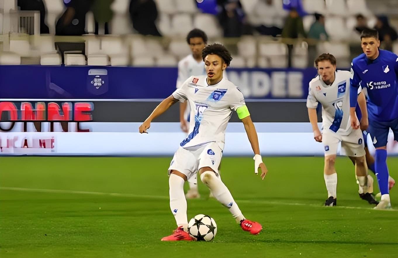 大连一方客场不敌山东鲁能,爆出冷门 大连一方客场不敌山东鲁能,爆出冷门