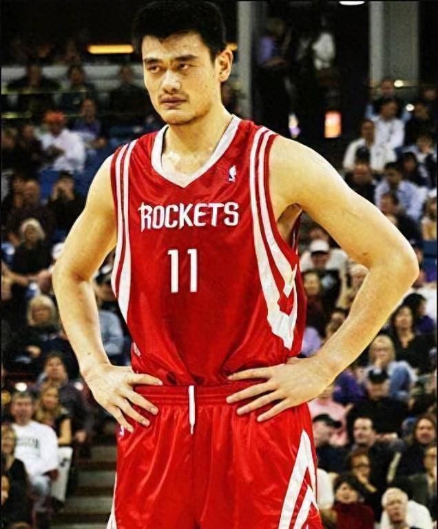 包含广西男篮球员精准射门,锁定胜局的词条 包含广西男篮球员精准射门,锁定胜局的词条