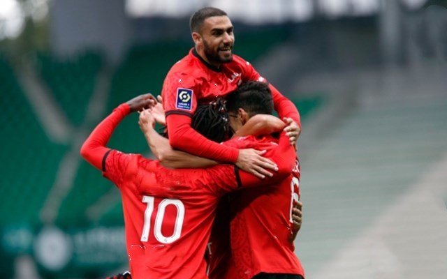 雷恩迪主场告捷,继续领跑积分榜 雷恩迪主场告捷,继续领跑积分榜