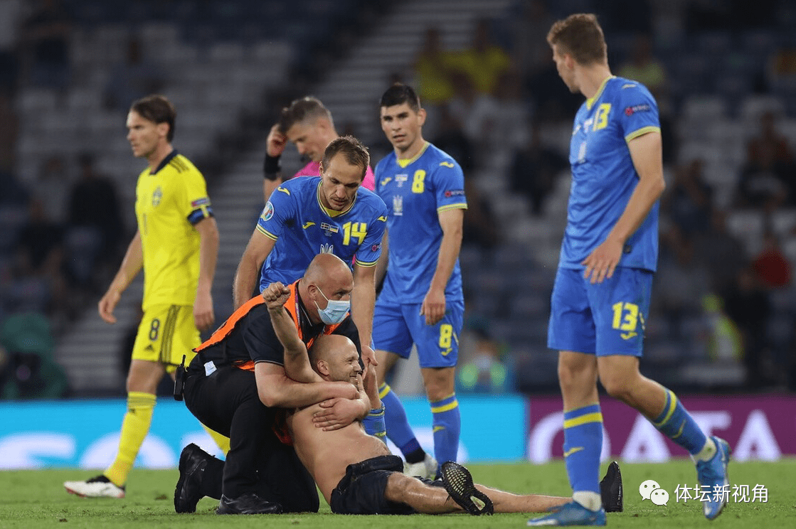 日本羽毛球队绝杀丹麦羽毛球队,陶菲克三分雨点燃全场的简单介绍 日本羽毛球队绝杀丹麦羽毛球队,陶菲克三分雨点燃全场的简单介绍