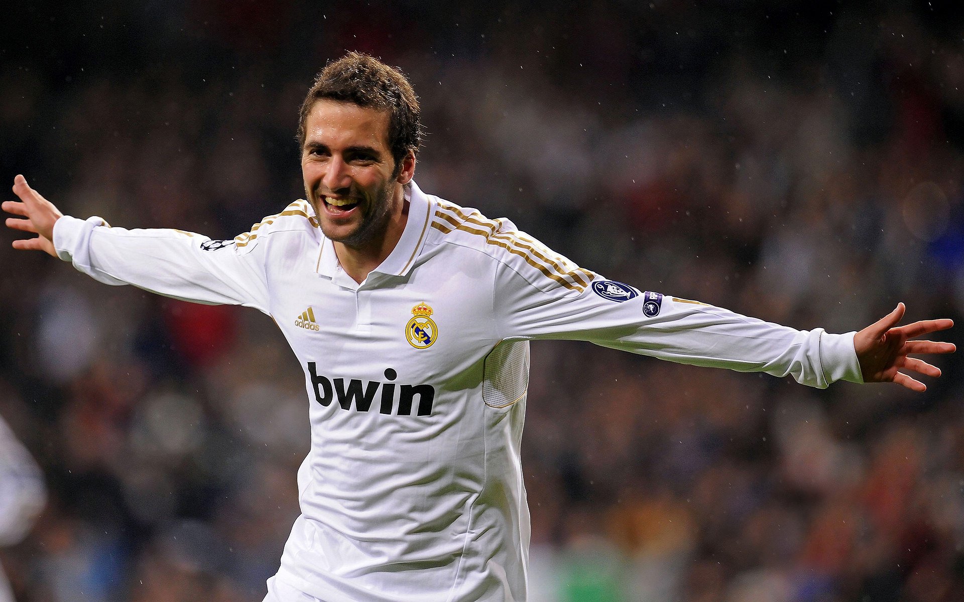 永恒之城与枫叶之国的绿茵交响，迪马利亚里程碑之夜